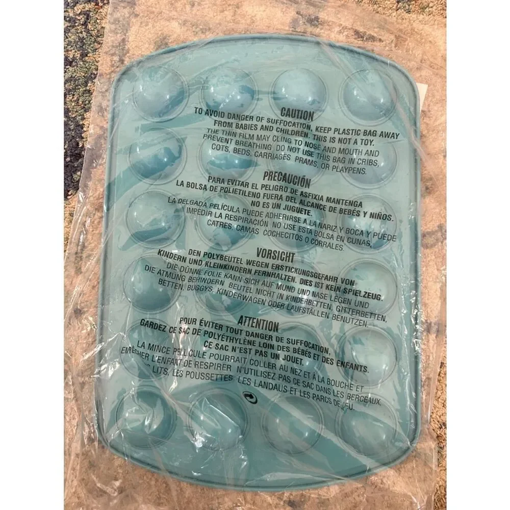 NEW! Pampered chef donut hole pan